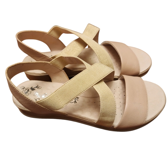 Michelle D Strappy Beige Sandals Size 9 - Picture 4 of 11